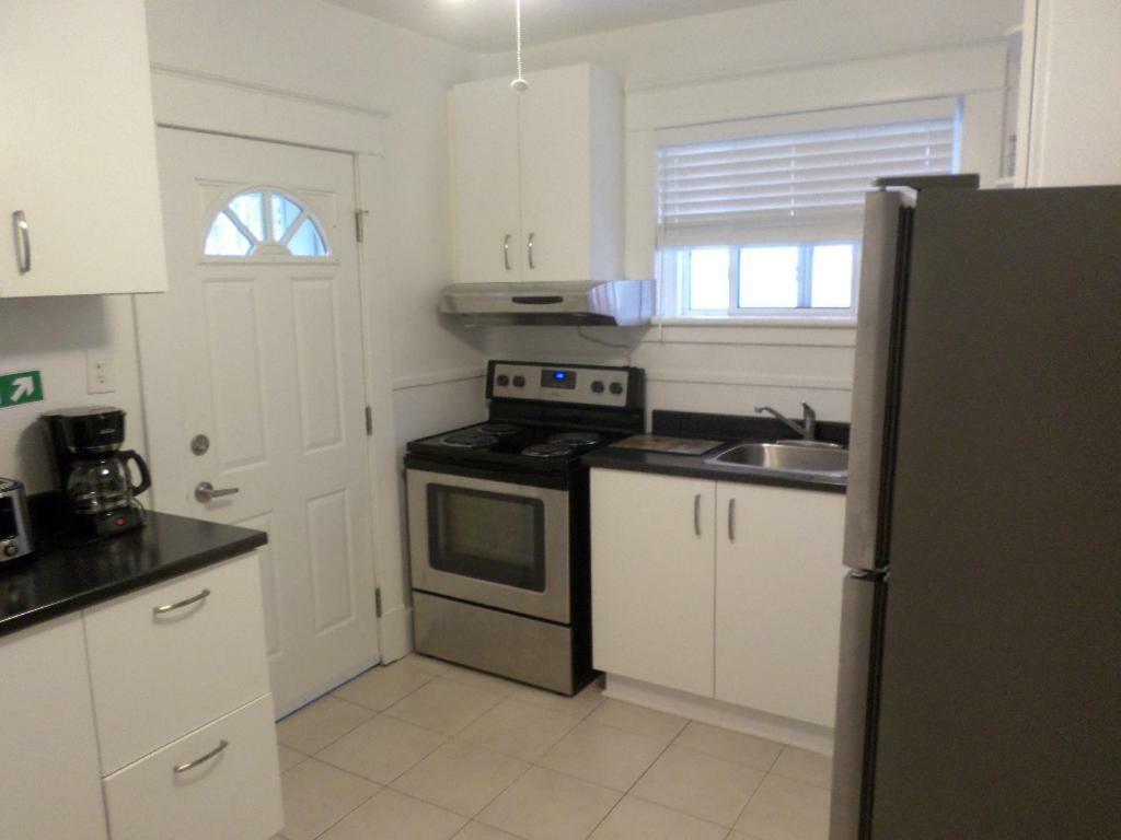 Beautiful, Clean, Quiet 2 Br-In Downtown Ottawa. Parking, Wifi And Netflix Included Apartamento Exterior foto