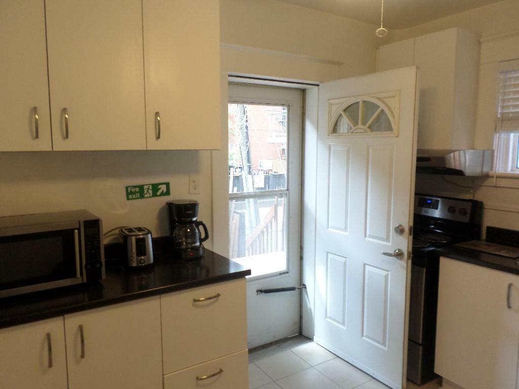 Beautiful, Clean, Quiet 2 Br-In Downtown Ottawa. Parking, Wifi And Netflix Included Apartamento Exterior foto